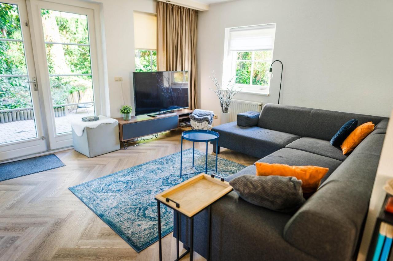 Luxe Vakantiehuis In Het Bos Met Jacuzzi En Sauna Лунтерен Екстериор снимка