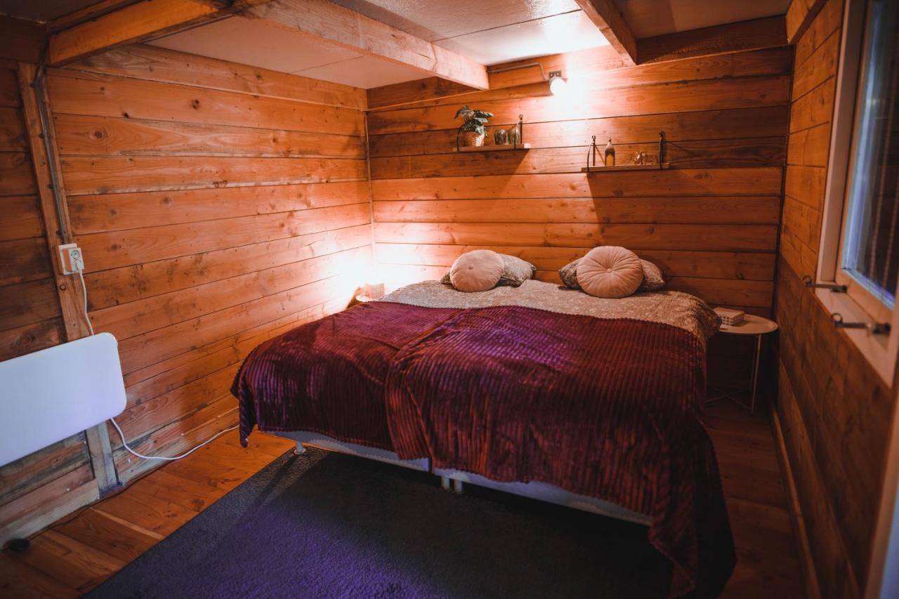 Luxe Vakantiehuis In Het Bos Met Jacuzzi En Sauna Лунтерен Екстериор снимка